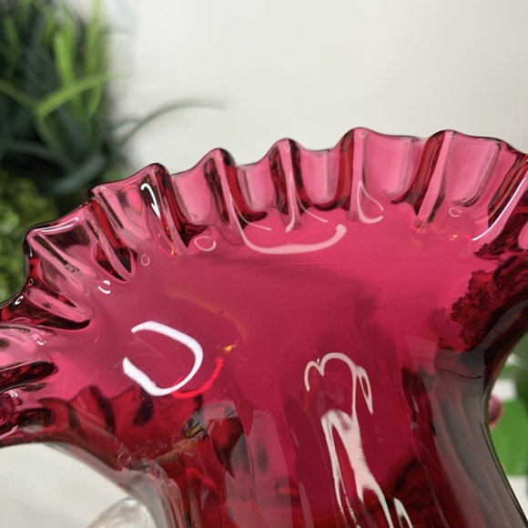Large Fenton cranberry swirl ruffled optic glass pitcher - Picture 6 of 11
